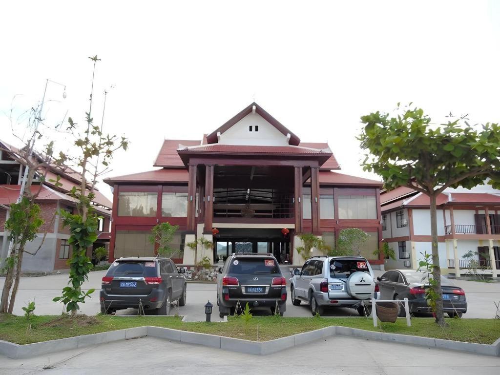 Xishuangbanna Hotel Managed By Xandria Hotel Luang Prabang Exterior photo